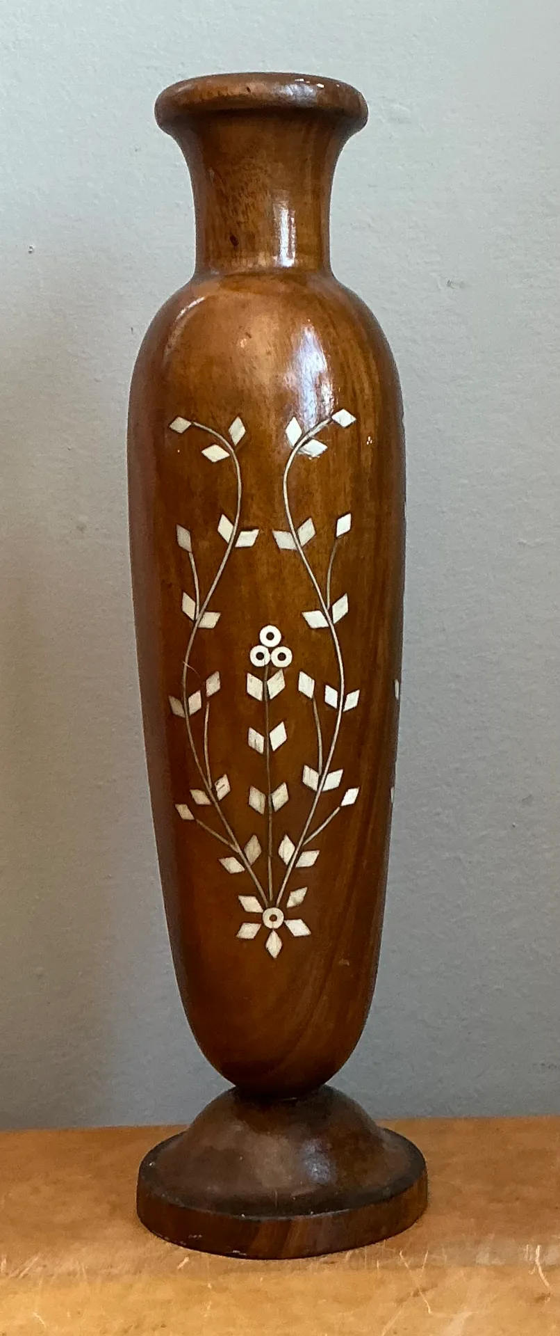 Vintage Mother of Pearl Inlay Vase - Bottom view