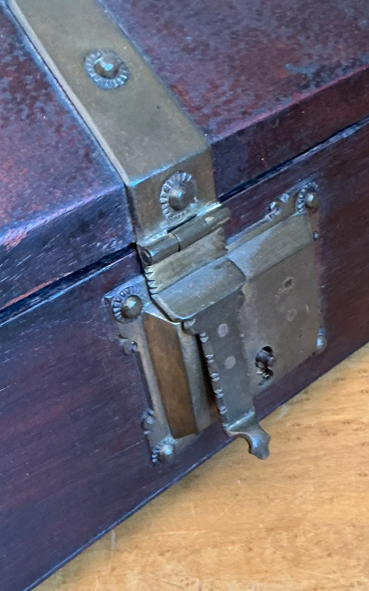 Vintage Wood and Metal Decorative Box - Interior view