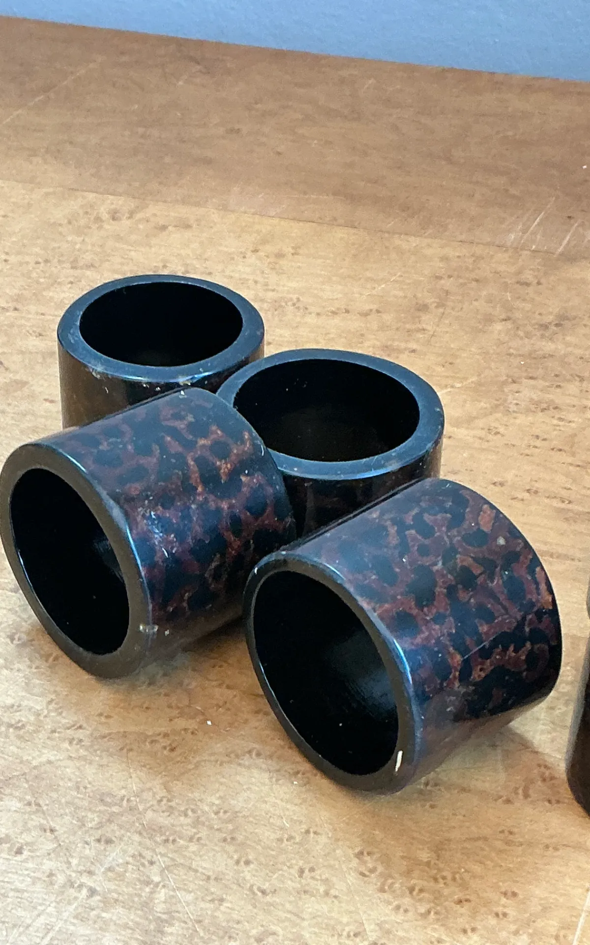 Vintage Tortoiseshell Style Napkin Rings - Set of 8 - Bottom view