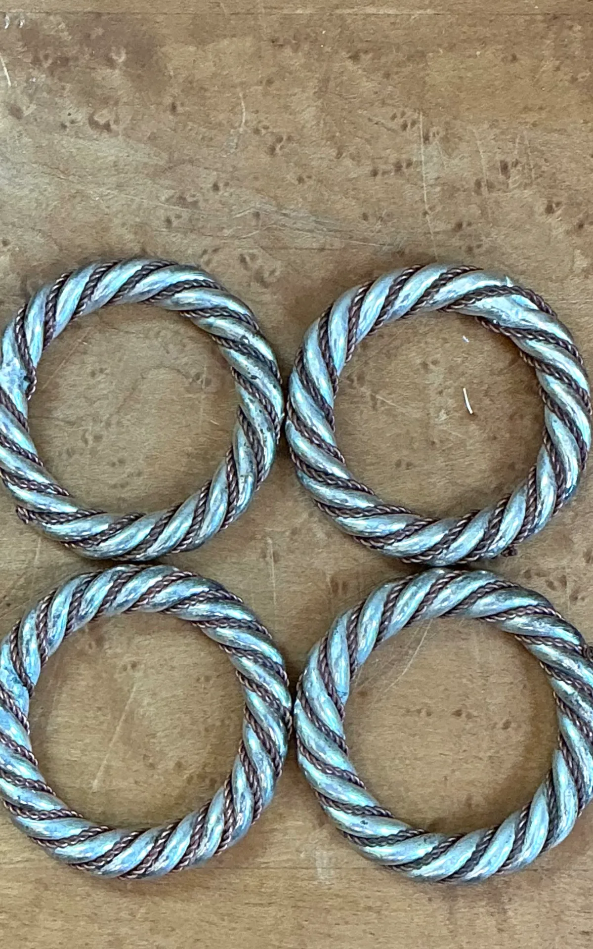 Vintage Rope Style Metal Napkin Rings - Back view