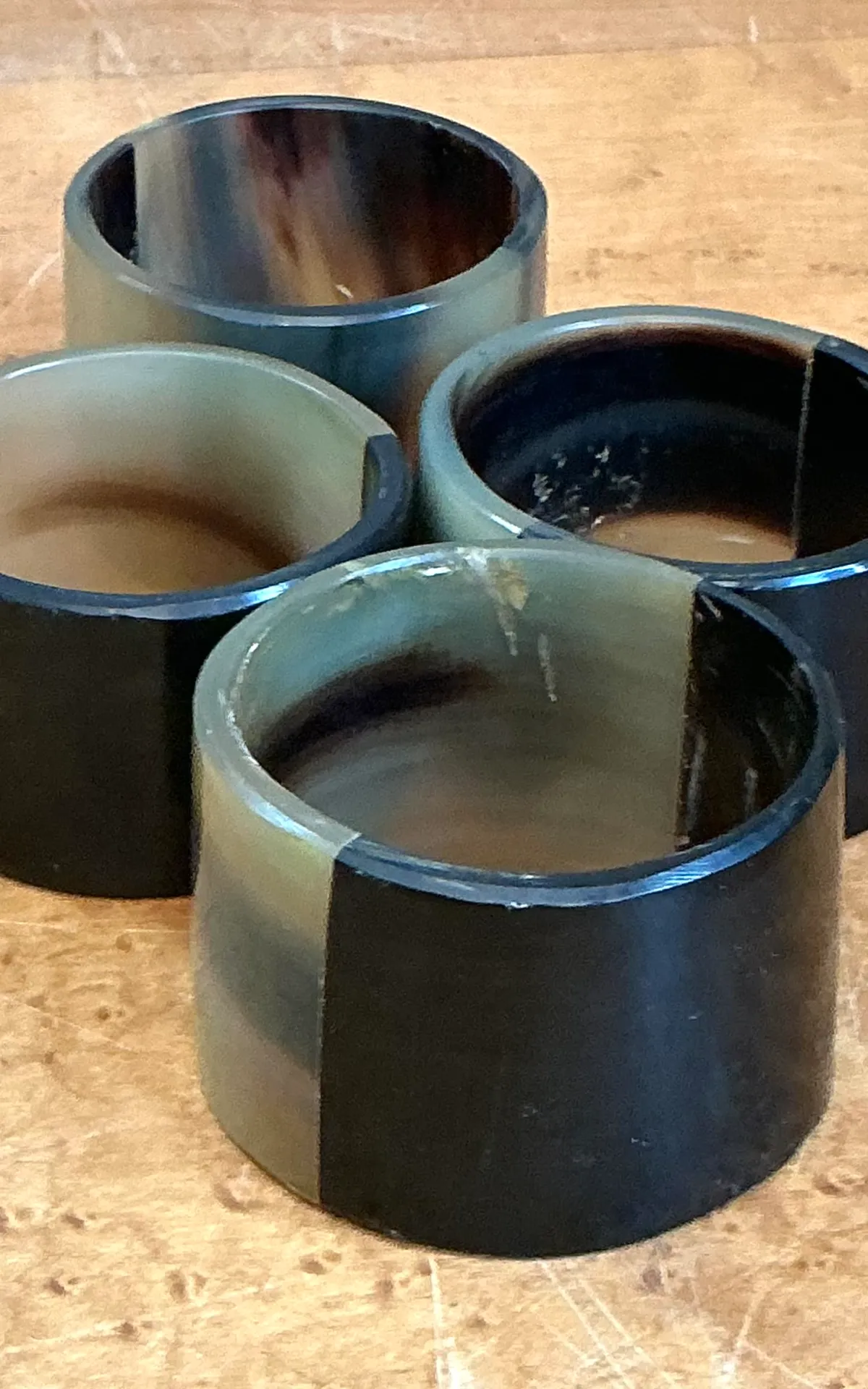 Vintage Tortoiseshell Style Resin Napkin Rings - Interior view