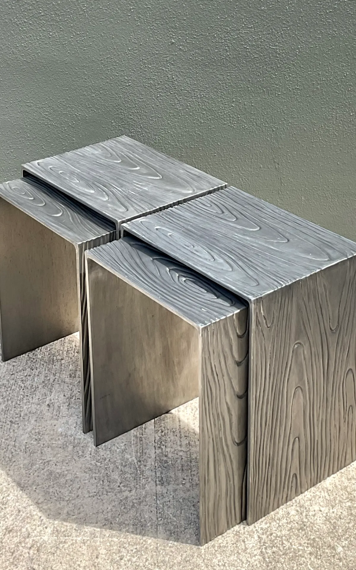 Vintage Wood Grain Metal Nesting Tables - Set Of 4 - Bottom view