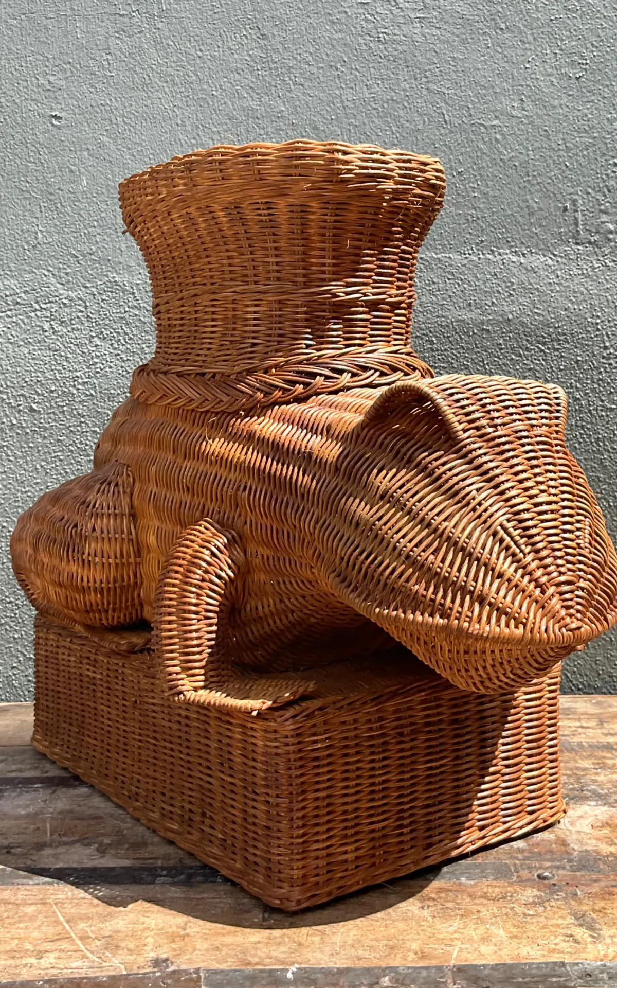 Vintage Woven Rattan Frog Table - Bottom view