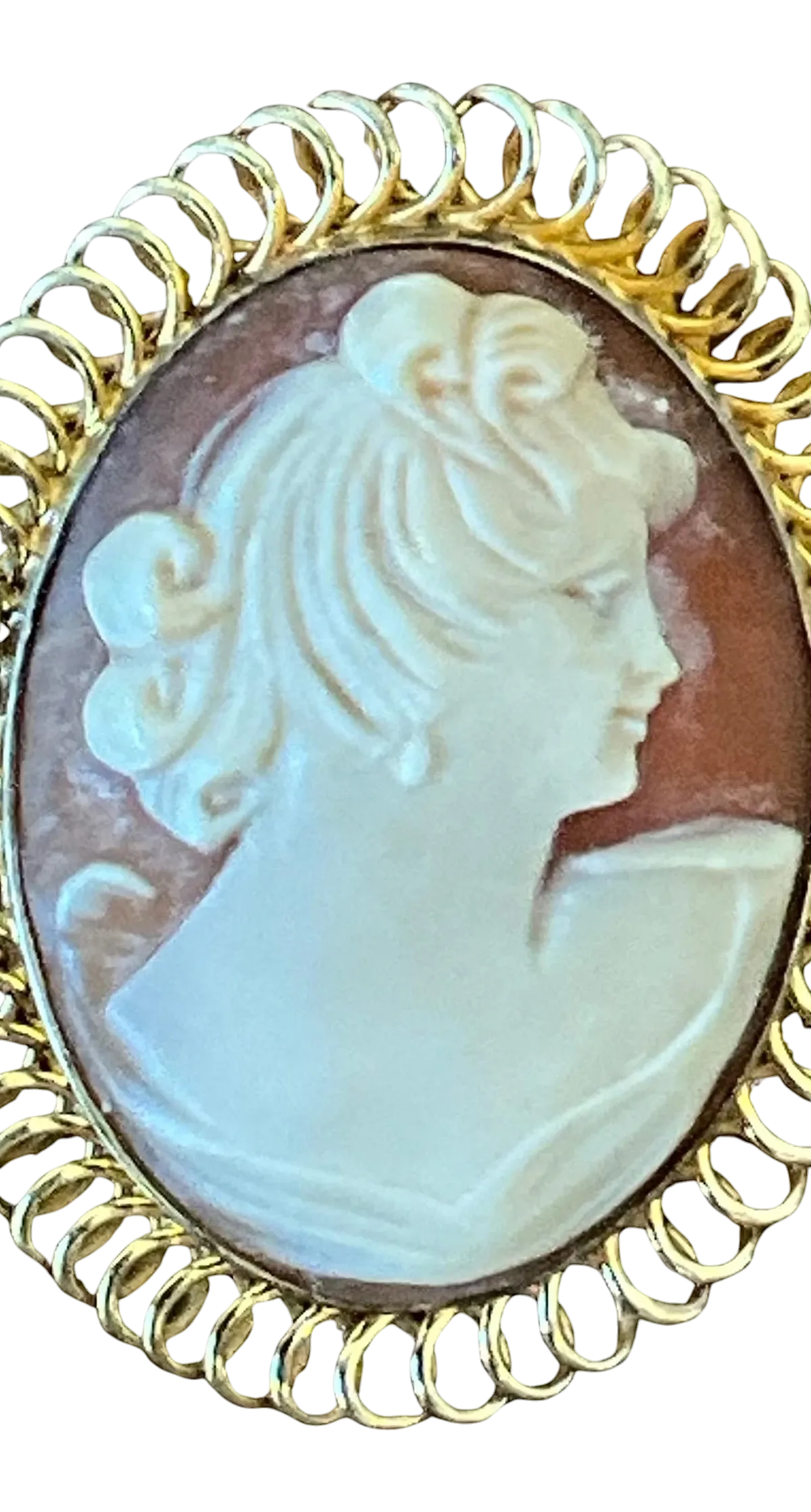 Vintage Victorian 12k Handcarved Cameo Pendant - Detail view